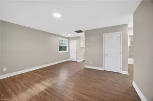 2403 Madre Pl, Greensboro, NC 27406 - Photo 5