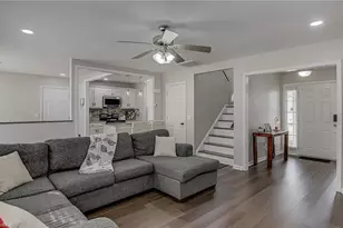 929 Big Creek Ct, High Point, NC 27265 - Photo 9