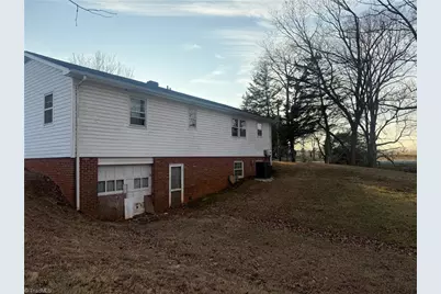 1264 W Dalton Road, King, NC 27021 - Photo 5