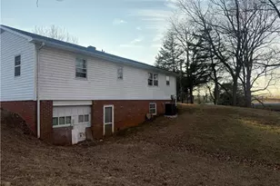 1264 W Dalton Rd, King, NC 27021 - Photo 5