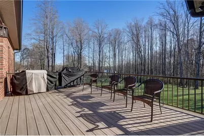 208 Lakeshore Drive, Reidsville, NC 27320 - Photo 15