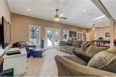 208 Lakeshore Drive, Reidsville, NC 27320 - Photo 37