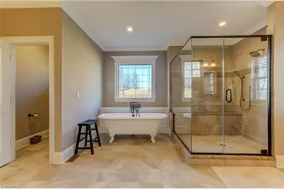 208 Lakeshore Drive, Reidsville, NC 27320 - Photo 19