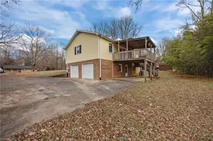 3221 Oakridge Dr, Graham, NC 27253 - Photo 23