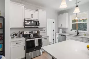 826 Country Ln, Pelham, NC 27311 - Photo 15