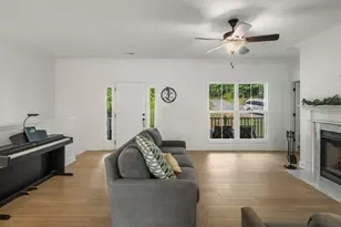 826 Country Ln, Pelham, NC 27311 - Photo 9