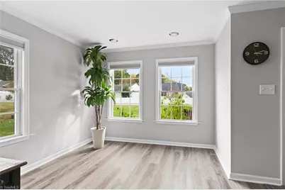 2709 Farmbrook Road, Winston-Salem, NC 27103 - Photo 9