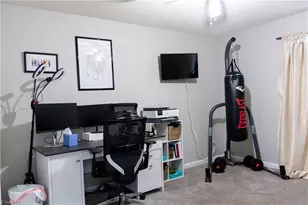 5703 Chinaberry Pl, Greensboro, NC 27405 - Photo 17