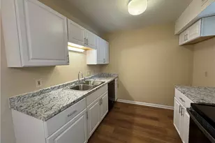 5521 Hornaday Rd, Greensboro, NC 27409 - Photo 13