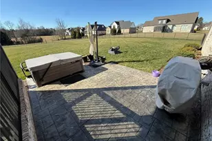 8521 Parkchester Pl, Oak Ridge, NC 27310 - Photo 5