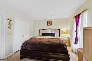 327 E Montcastle Dr, Greensboro, NC 27406 - Photo 13