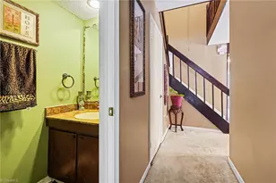 327 E Montcastle Dr, Greensboro, NC 27406 - Photo 3