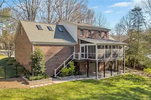 401 Poplar Creek Dr, Wilkesboro, NC 28697 - Photo 3