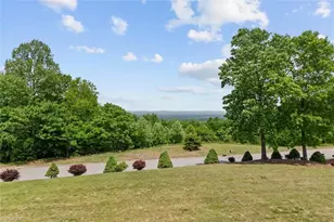 1148 Town N Country Dr, Wilkesboro, NC 28697 - Photo 43