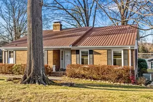 5610 Fleming Terrace Rd, Greensboro, NC 27410 - Photo 3