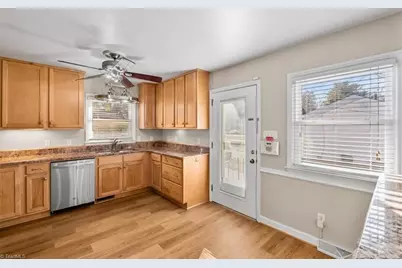 5610 Fleming Terrace Road, Greensboro, NC 27410 - Photo 11