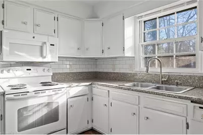 3742 Crosland Road, Winston-Salem, NC 27106 - Photo 15