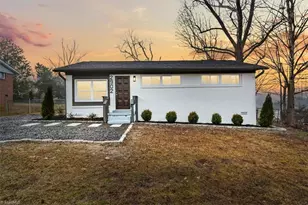 2902 Phillips Ave, Greensboro, NC 27405 - Photo 1