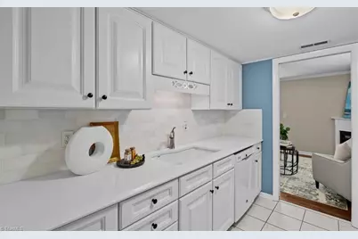 3007 Patriot Court #D, Greensboro, NC 27408 - Photo 17