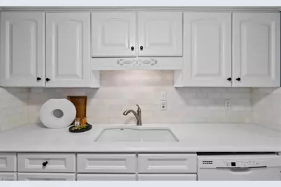 3007 Patriot Court #D, Greensboro, NC 27408 - Photo 15