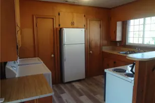 108 N Bingham St, Denton, NC 27239 - Photo 5