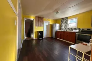 332 Pegram St, Elkin, NC 28621 - Photo 7