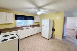 105 Pine St, Jonesville, NC 28642 - Photo 5