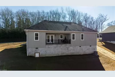 587 Memorial Park Drive, Sparta, NC 28675 - Photo 5