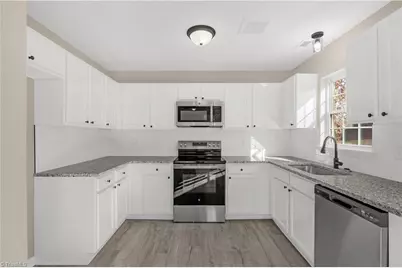 919 Pine Street, Greensboro, NC 27401 - Photo 9