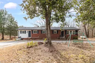 633 Burney Rd, Asheboro, NC 27205 - Photo 1