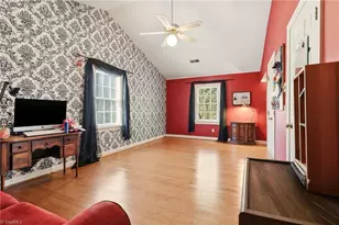 5307 Century Oaks Dr, Greensboro, NC 27455 - Photo 31