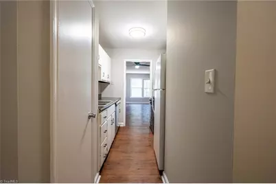 2890 Carriage Drive #B, Winston-Salem, NC 27106 - Photo 5