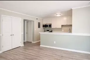 5733 Bramblegate Rd, Greensboro, NC 27409 - Photo 7