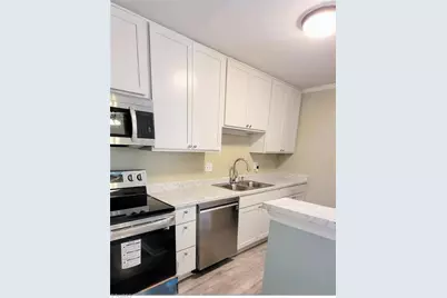 5733 Bramblegate Road #M, Greensboro, NC 27409 - Photo 9