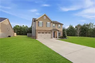 142 Bald Cypress Dr, Winston-Salem, NC 27127 - Photo 3