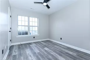 4239 Fairwood Dr, Greensboro, NC 27406 - Photo 27