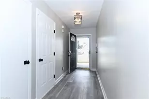 4239 Fairwood Dr, Greensboro, NC 27406 - Photo 5