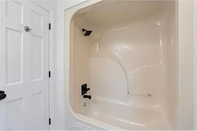 484 Raven Oak Drive, Wilkesboro, NC 28697 - Photo 31