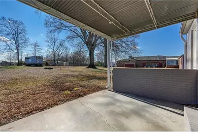 148 E Meadow Road, Eden, NC 27288 - Photo 5