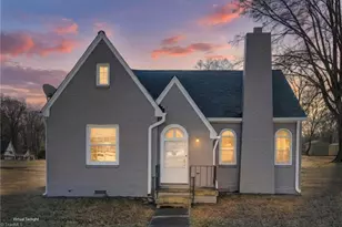 148 E Meadow Rd, Eden, NC 27288 - Photo 1