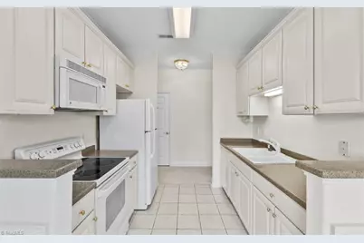 524 College Road #306, Greensboro, NC 27410 - Photo 9