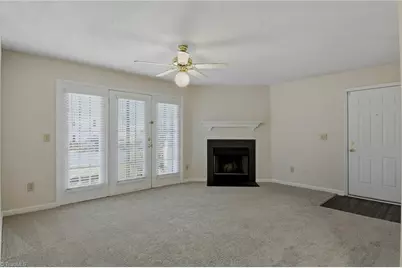 7129 Friendly Avenue #D, Greensboro, NC 27410 - Photo 9