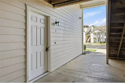 7129 Friendly Avenue #D, Greensboro, NC 27410 - Photo 7