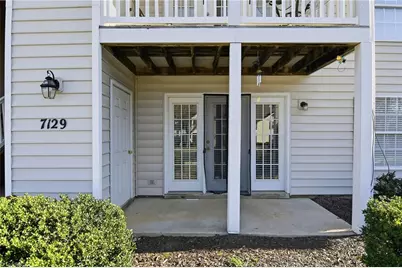 7129 Friendly Avenue #D, Greensboro, NC 27410 - Photo 5