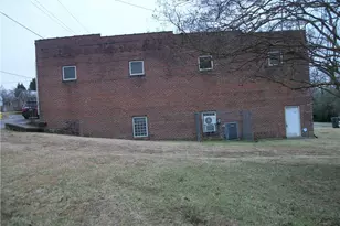 401 Morgan Rd, Eden, NC 27288 - Photo 3