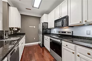 108 Sunset Cir, Greensboro, NC 27408 - Photo 9