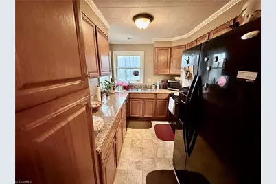 220 Curry Road, High Point, NC 27265 - Photo 7