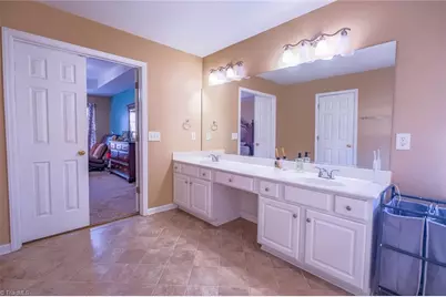 1416 Pondhaven Drive, High Point, NC 27265 - Photo 27