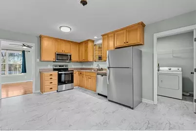 805 Poplar Street, Reidsville, NC 27320 - Photo 11