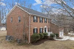 3321 Dairy Point Dr, High Point, NC 27265 - Photo 3